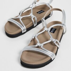 ROAM‎ Sz 9 Linky Sandals Silver Crisscross Straps Adjustable Back MSRP $170